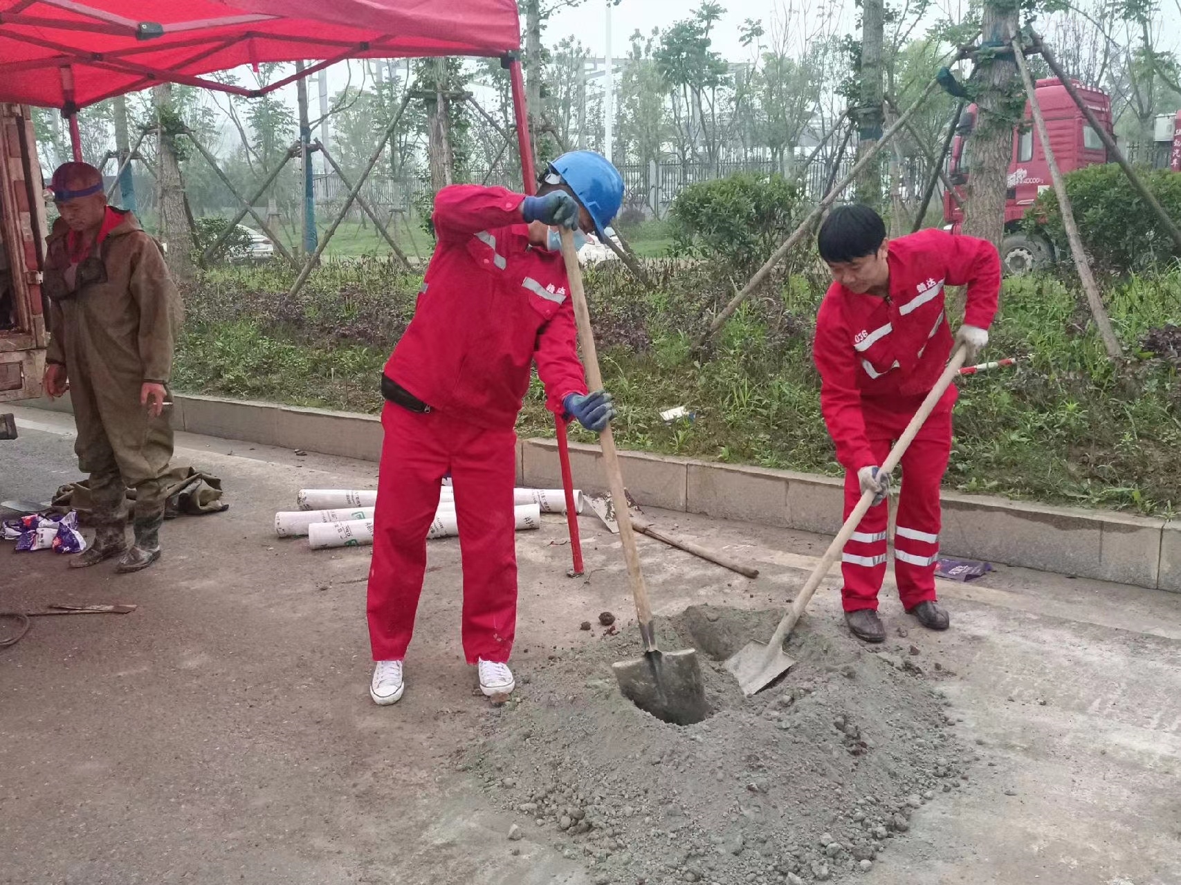 方城管道疏通哪家好】及时进行市政管道清淤